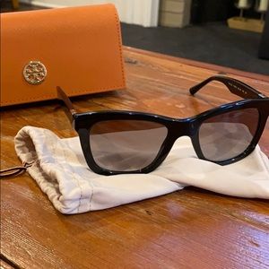 Tory Burch Black/Silver Sunglasses. BRAND NEW